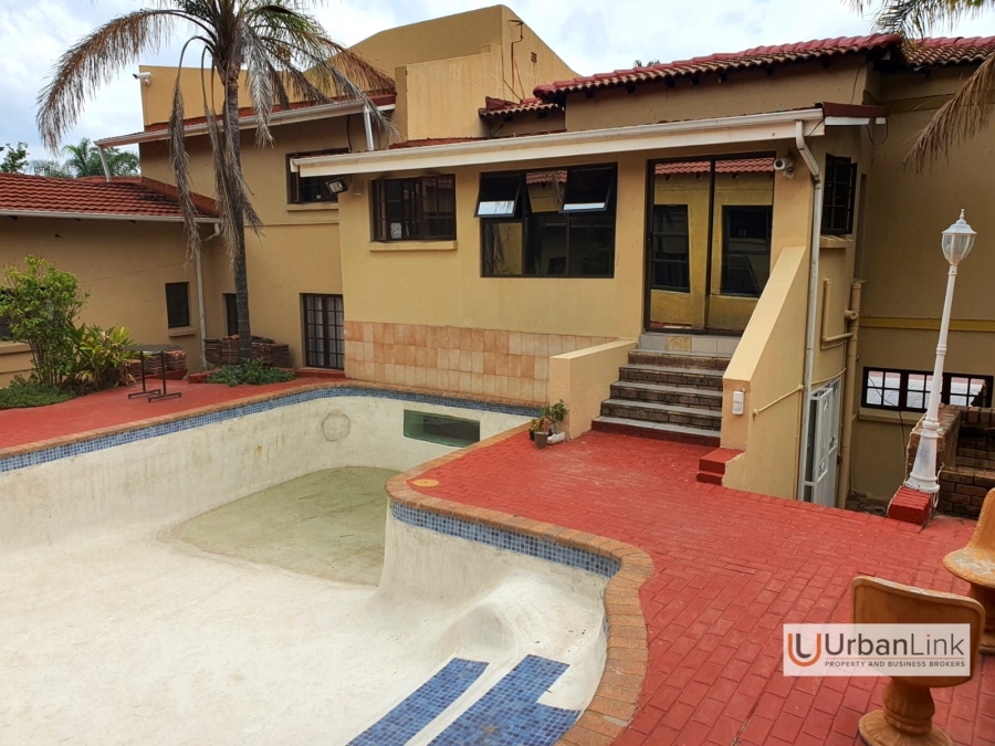 6 Bedroom Property for Sale in Safari Gardens North West